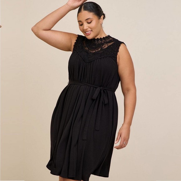 torrid Dresses & Skirts - NWT Torrid Mini Crinkle Gauze Crochet Dress 1X Deep Black #7561
